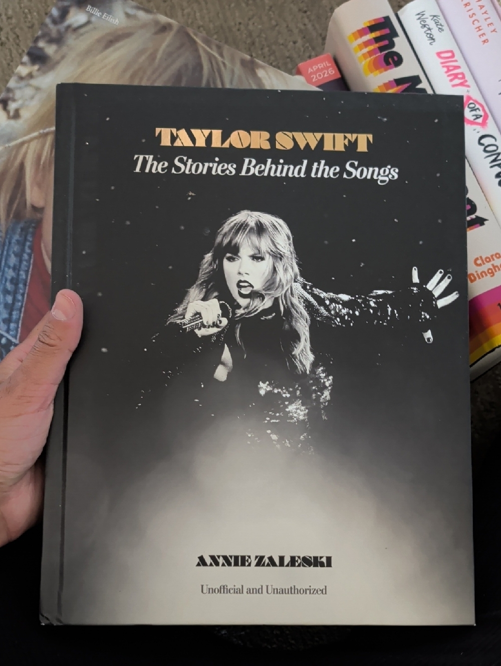 Taylor Swift: The Stories Behind the Songs - Black Hardcover Book